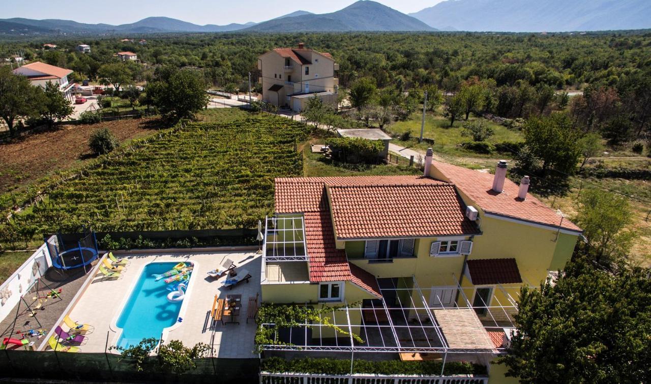 Holiday Residence Maja Katuni Extérieur photo